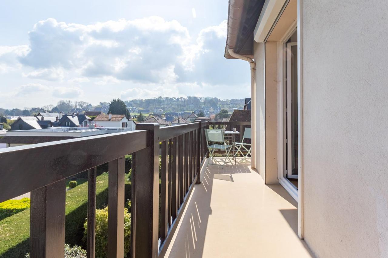 Le Carrousel - Appartement Avec Studio Attenant Deauville Eksteriør billede